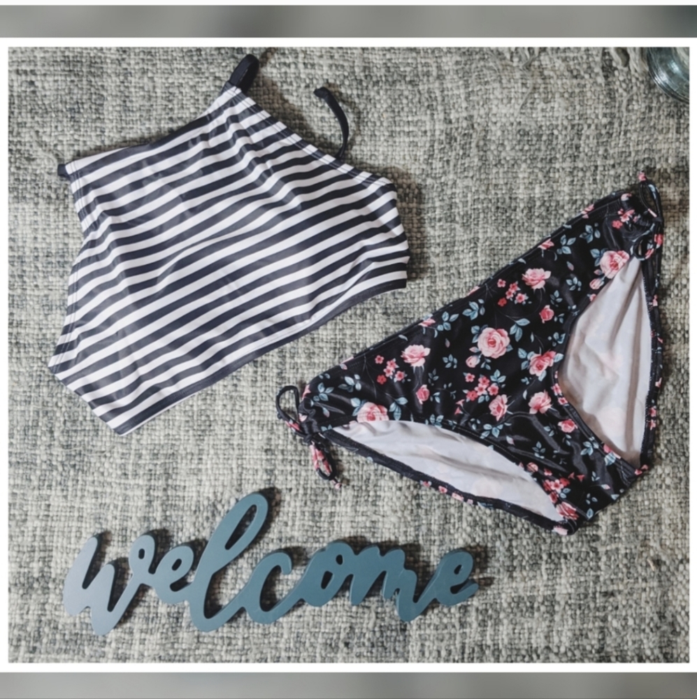 BNIP Halter Bikini, Size Large